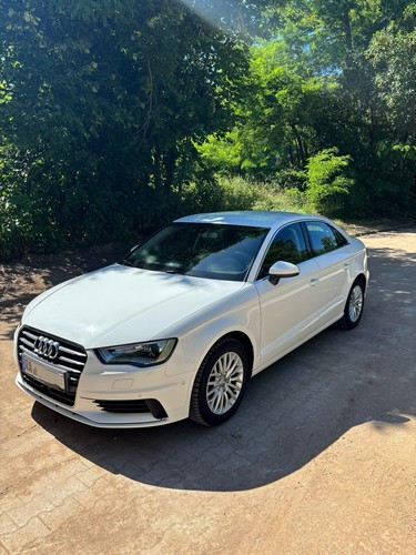 Audi limousine in - limousine,